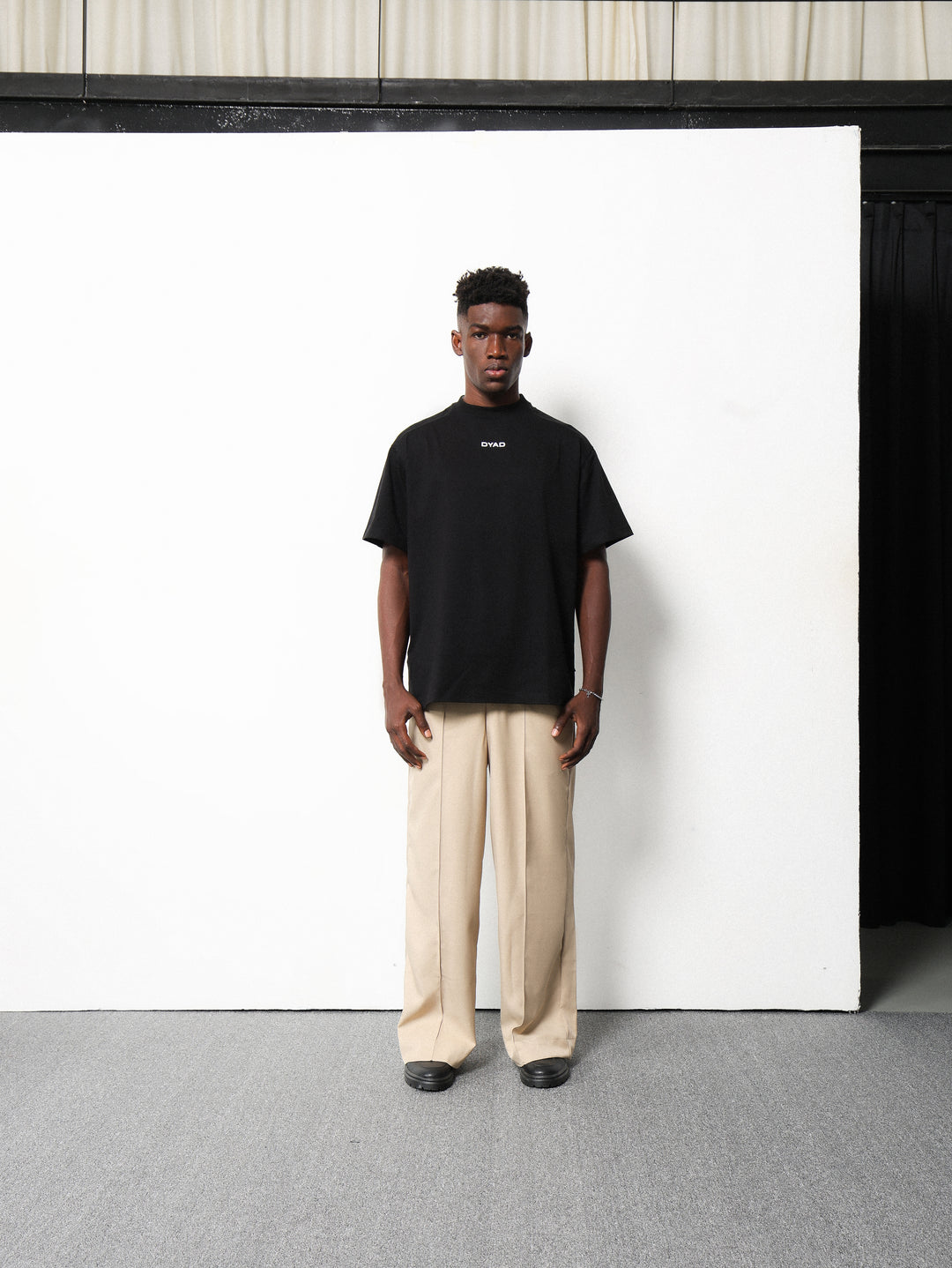 Relaxed Tee - black